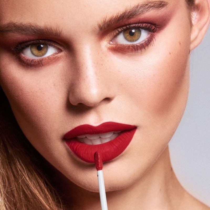 ROUGE À LÈVRES MAT LIQUIDE – 02 Rouge Épicé